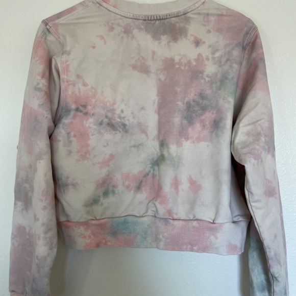 Noli Yoga Tye-Dye Cropped Sweater - Picture 2 of 3